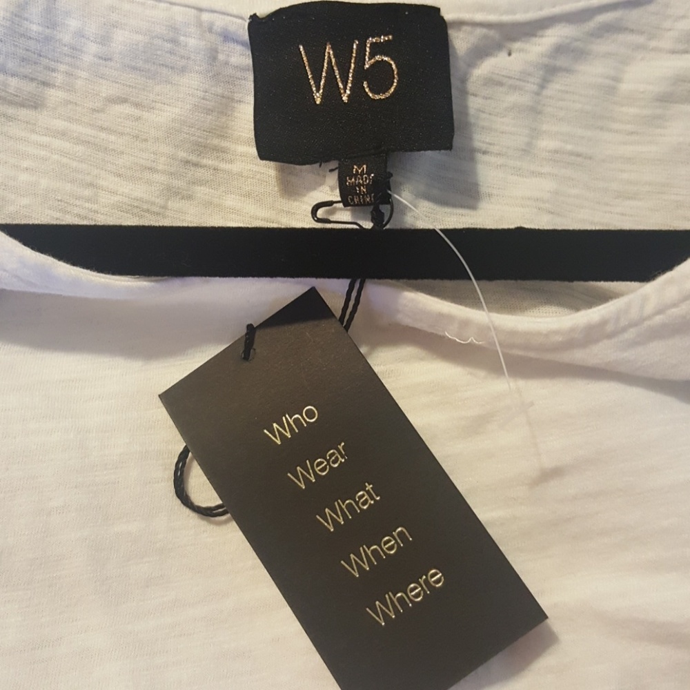 Embroidered t-shirt - Picture 3 of 4
